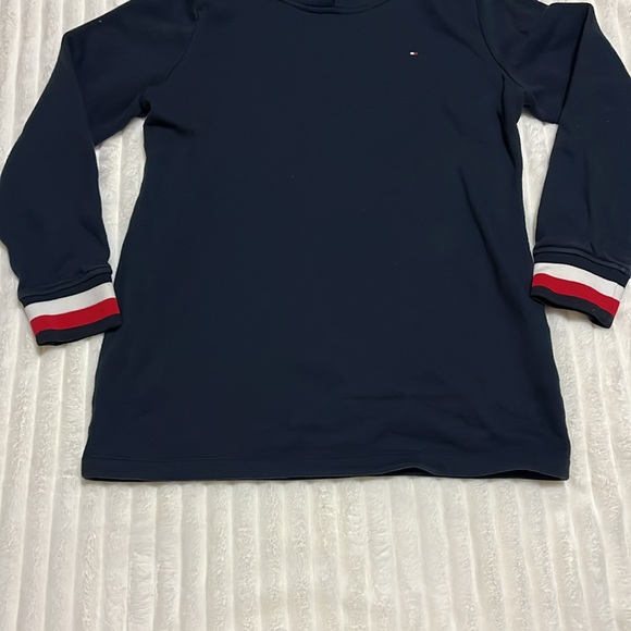 Tommy Hilfiger Hoodie. 💕 - Picture 2 of 8